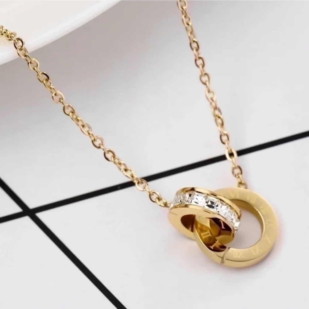 Elegant Gold and Roman Numeral Number and Diamond Pendant Necklace - NWOT